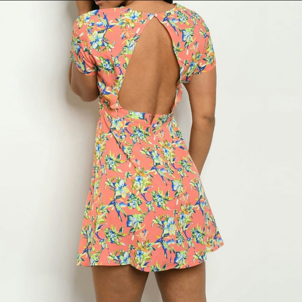 🌻💮Floral Open-Back Mini Dress - Picture 2 of 3